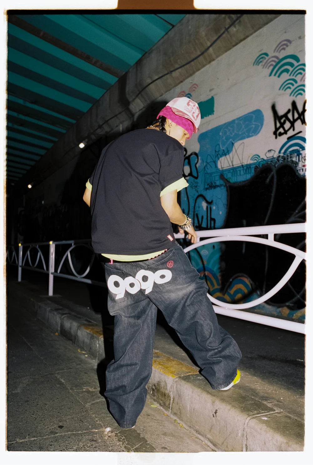 (預訂) 9090 OG Logo Painted Denim Pants (6月13日發售，發售後7個工作天到貨)
