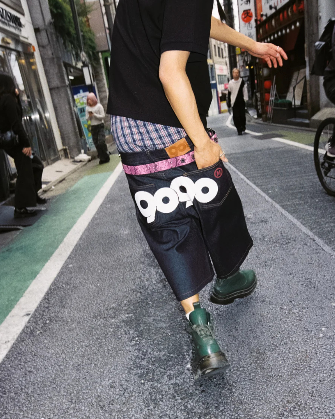 9090 OG Logo Painted Buggy Jorts