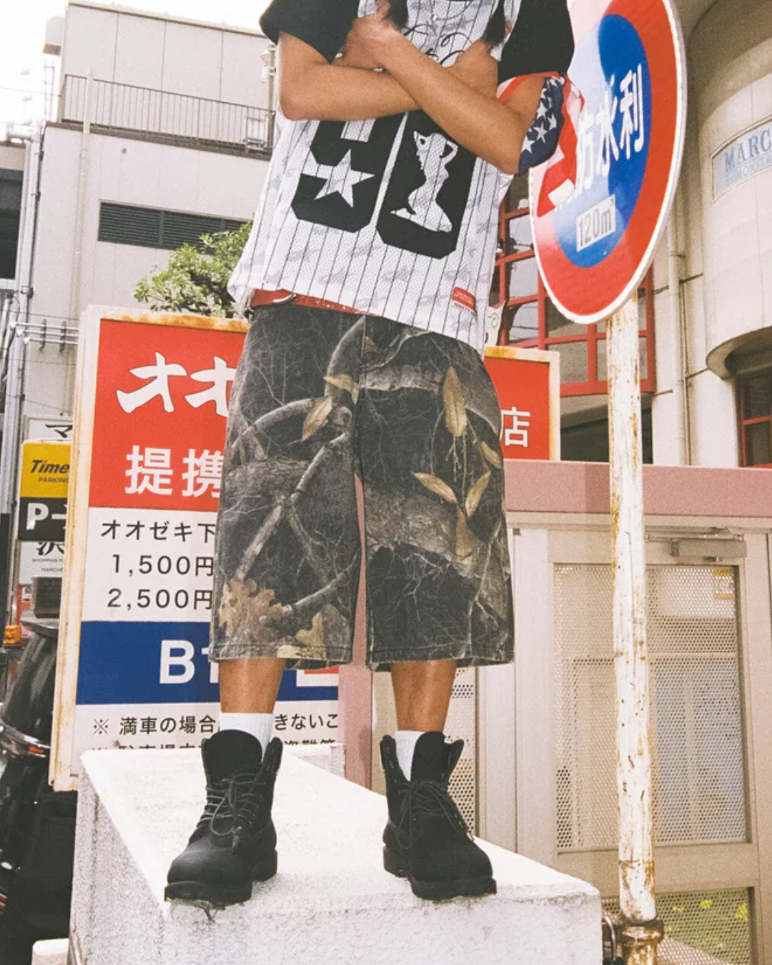 9090 OG Logo Painted Buggy Jorts