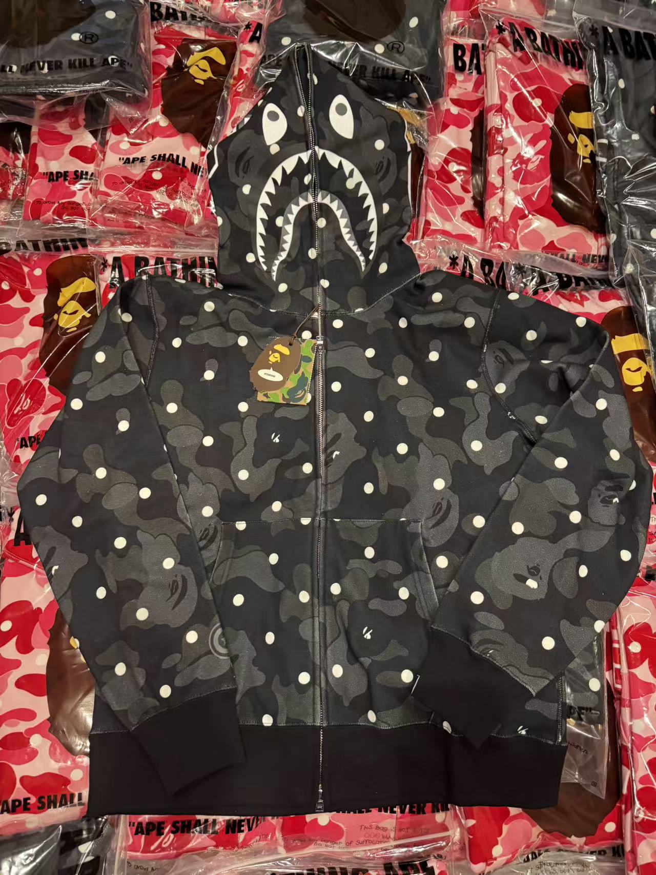 (預訂) BAPE ABC Dot Shark Full Zip Hoodie (約7個工作天到貨)