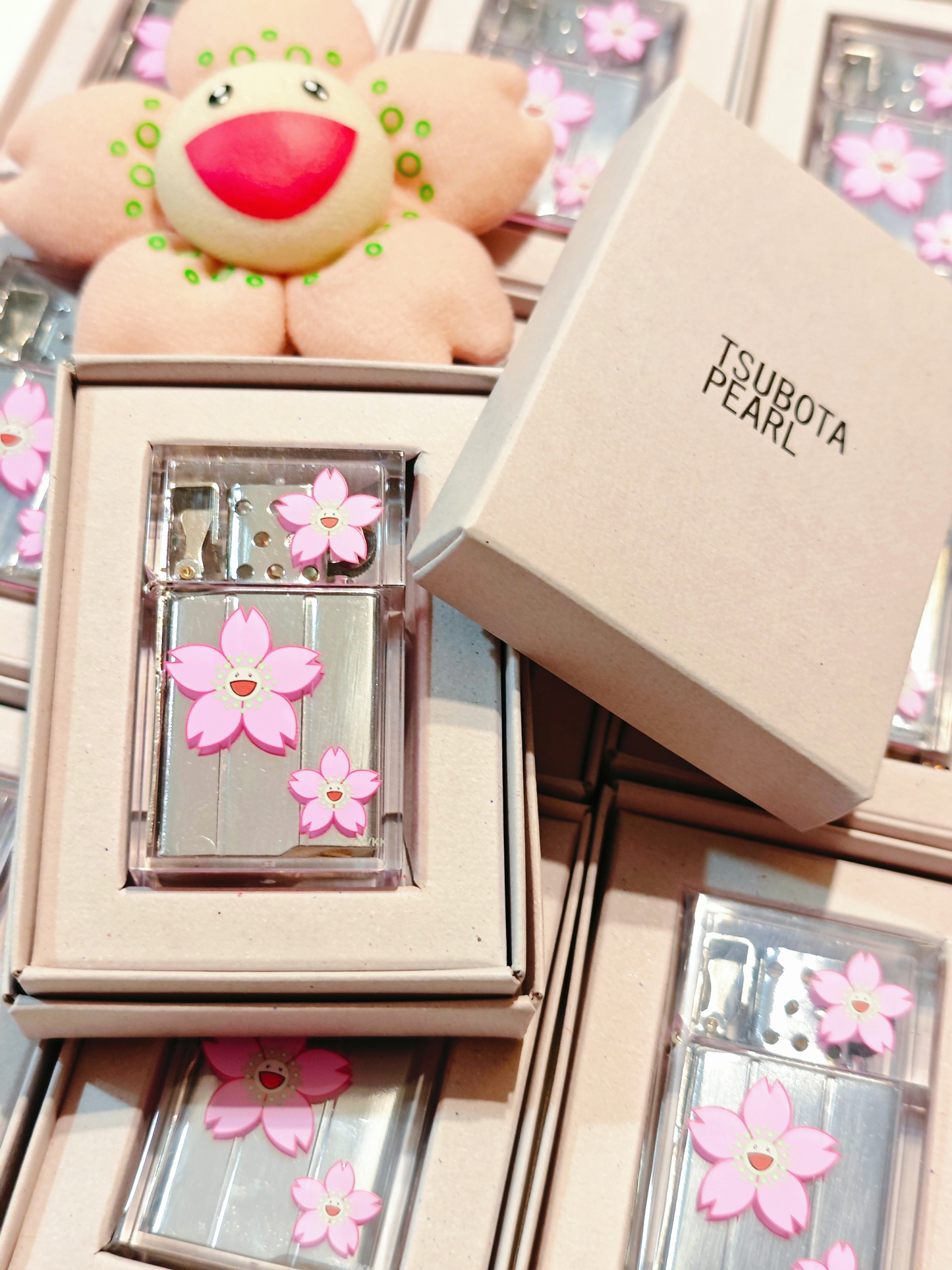村上隆 Takashi Murakami x TSUBOTA PEARL Sakura Petrol Lighter (Brooklyn Museum Limited)