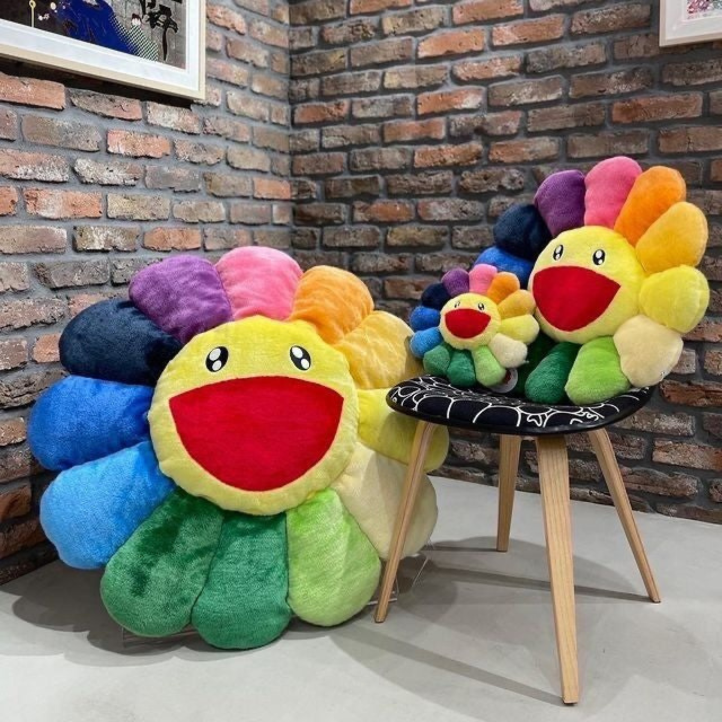 (預訂) Takashi Murakami Flower Cushion 100cm (Rainbow) (約7~14個工作天)