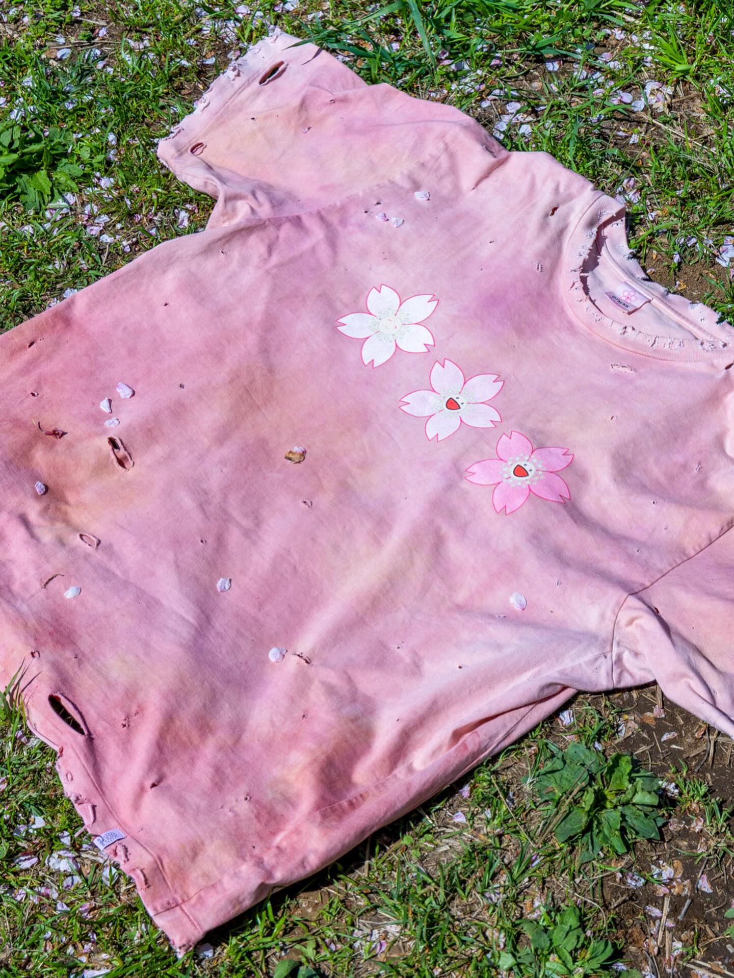 村上隆 Takashi Murakami Triple Sakura Joy” Destroyed T-shirt