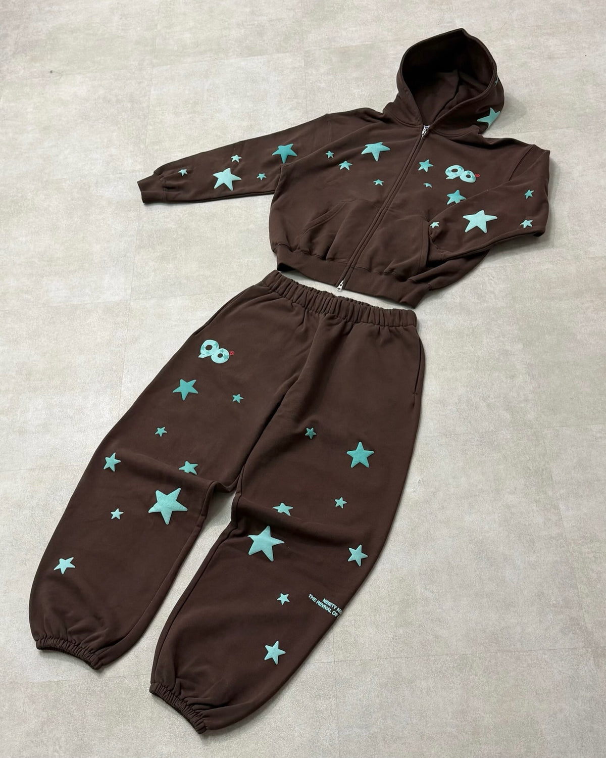 (預訂) 9090 90 Grow Star Allover Series *Glow in the dark (發售後7-14個工作天內到貨) ❌18/9 19:00截單