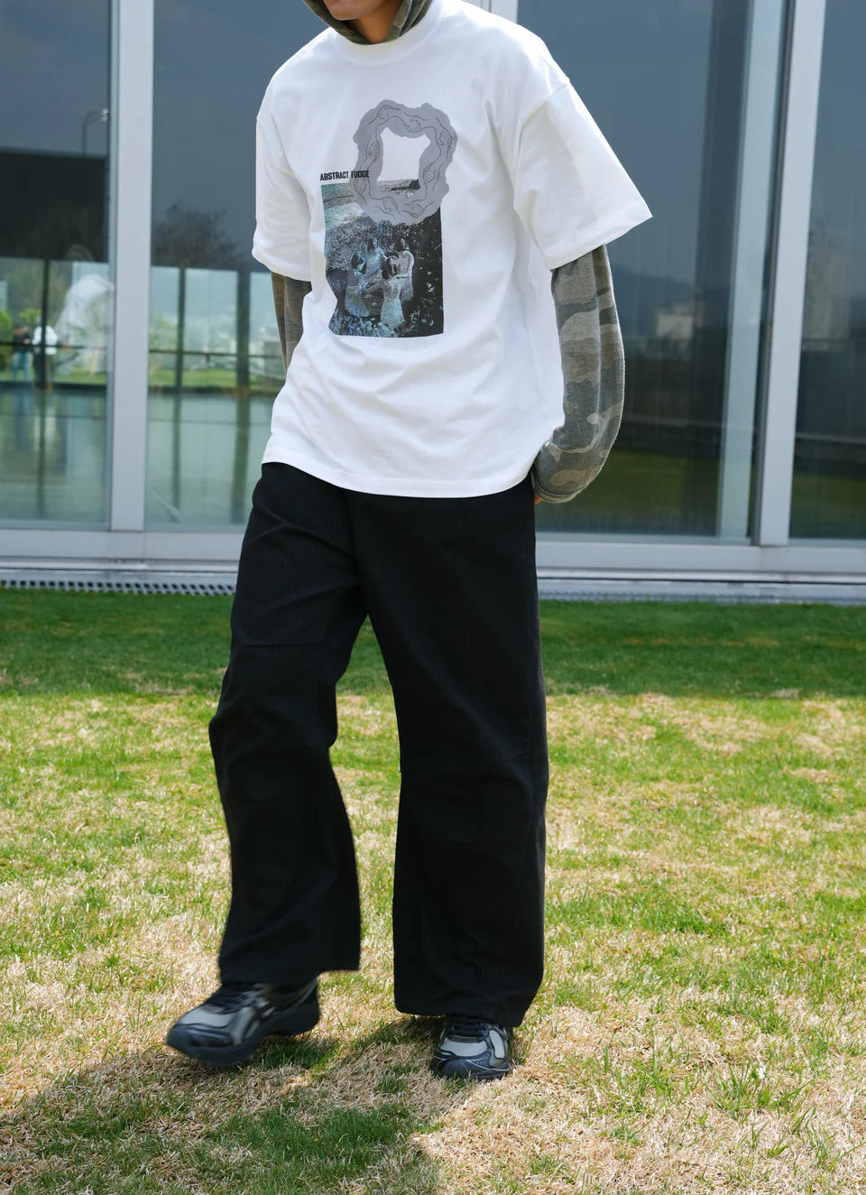 Abstract Fudge Circle Tee (White)