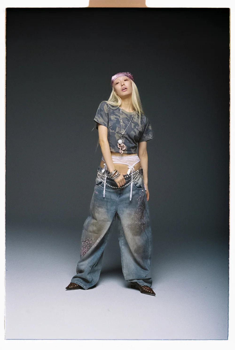 (預訂) 9090 Sakura Embroidered Slub Denim Buggy Pants ❌3/7 19:00截單 (發售後7-14個工作天到貨)
