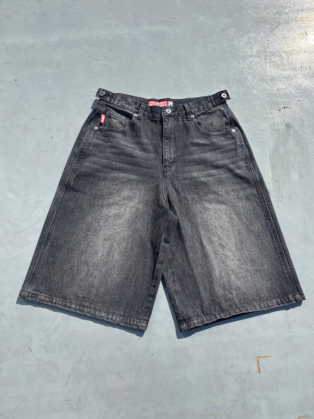 9090 OG Logo Painted Buggy Jorts