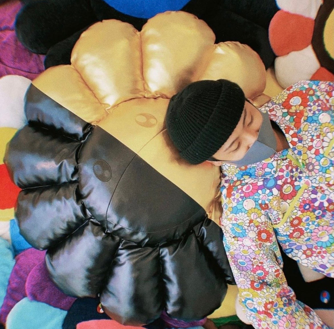 村上隆 Takashi Murakami Flower Cushion (60cm)