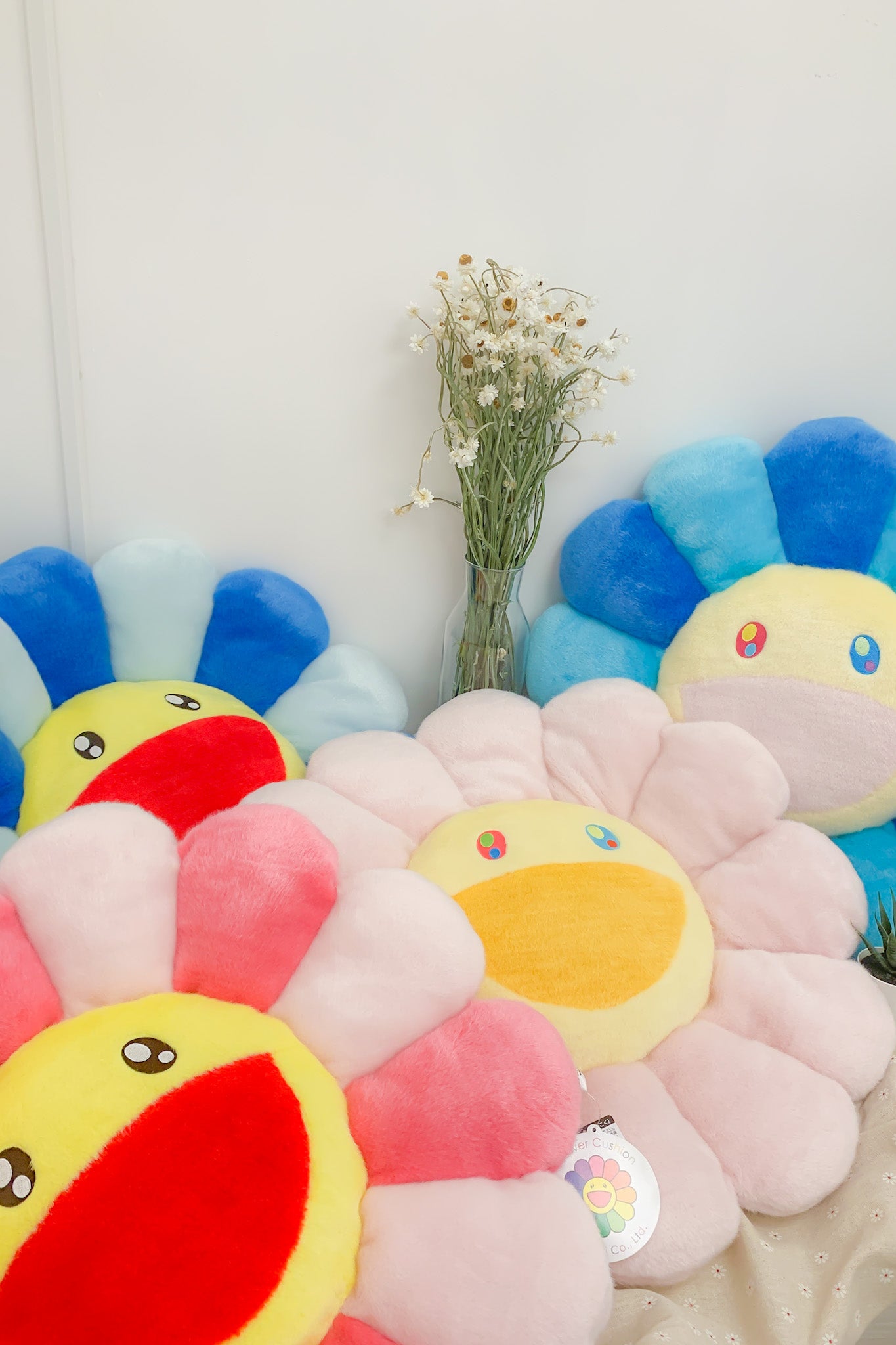 村上隆 Takashi Murakami Flower Cushion (60cm)
