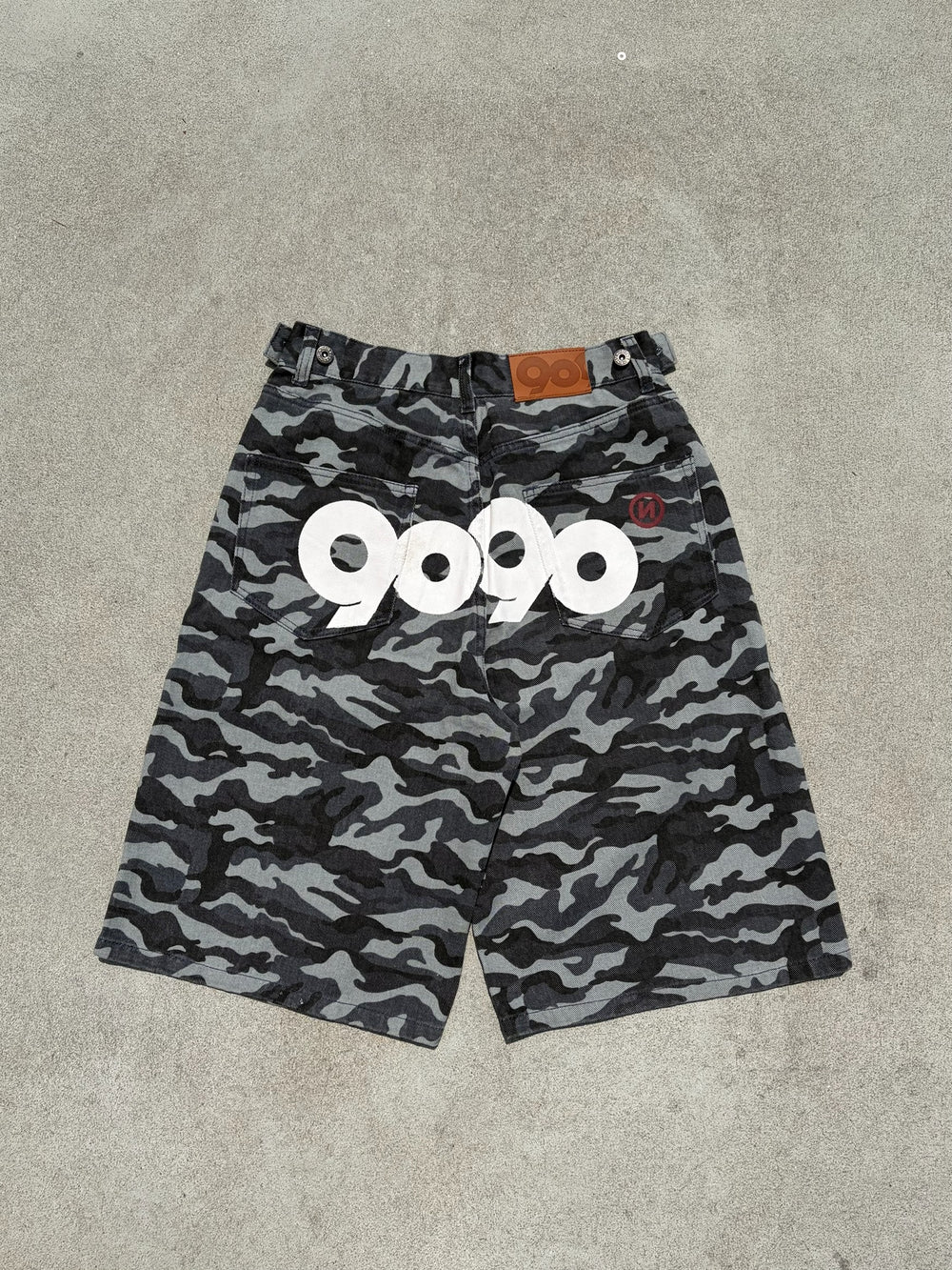 9090 OG Logo Painted Buggy Jorts