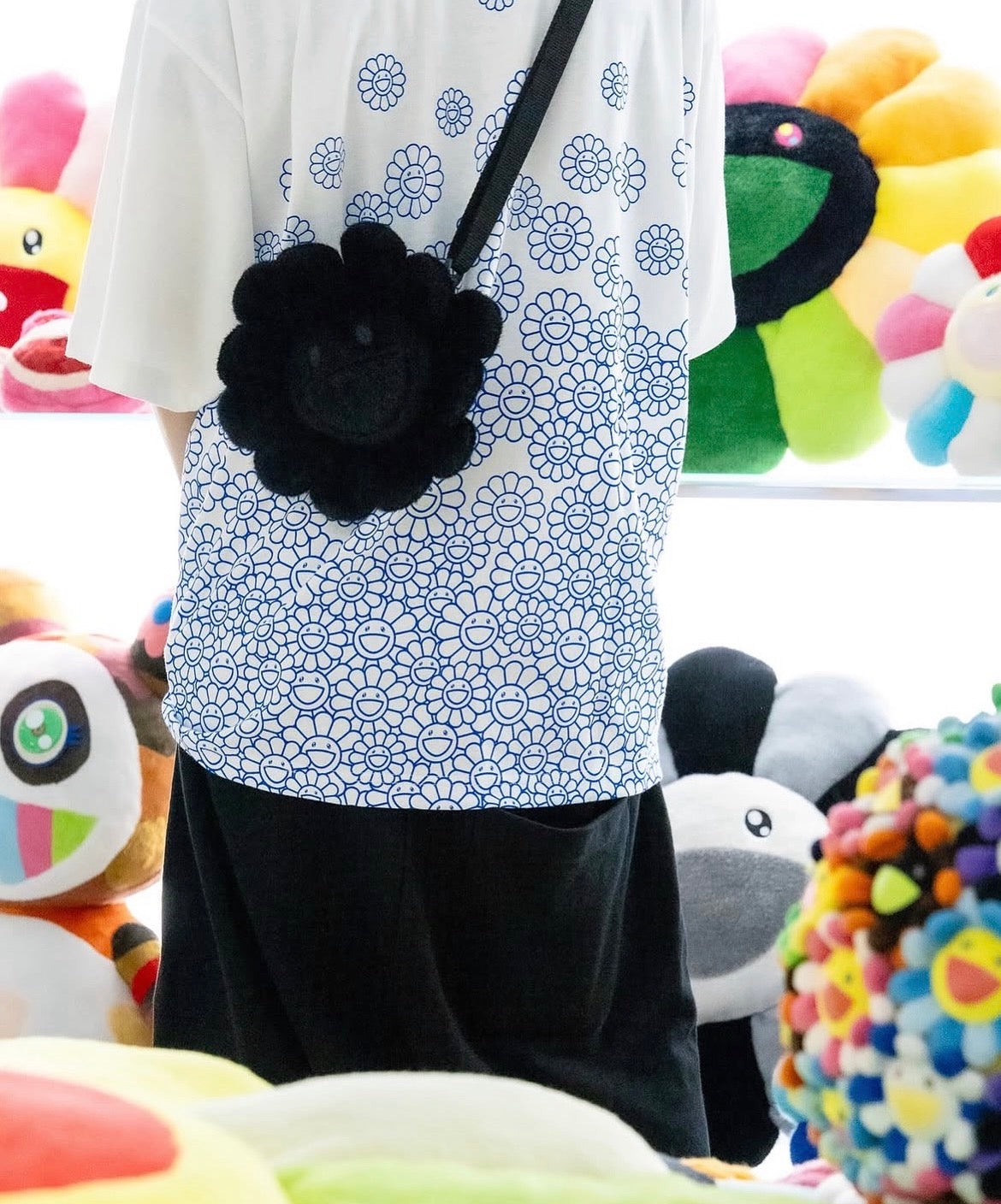 村上隆 Takashi Murakami Flower Pochette (All Black)