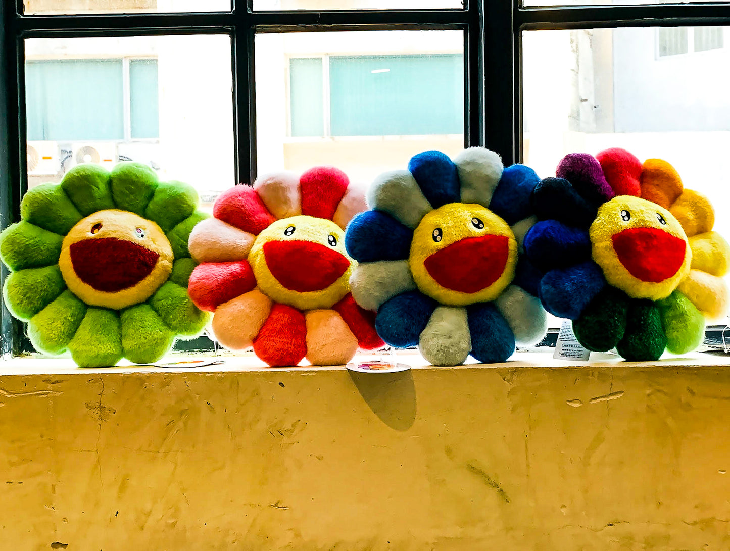 村上隆 Takashi Murakami Flower Cushion (30cm)