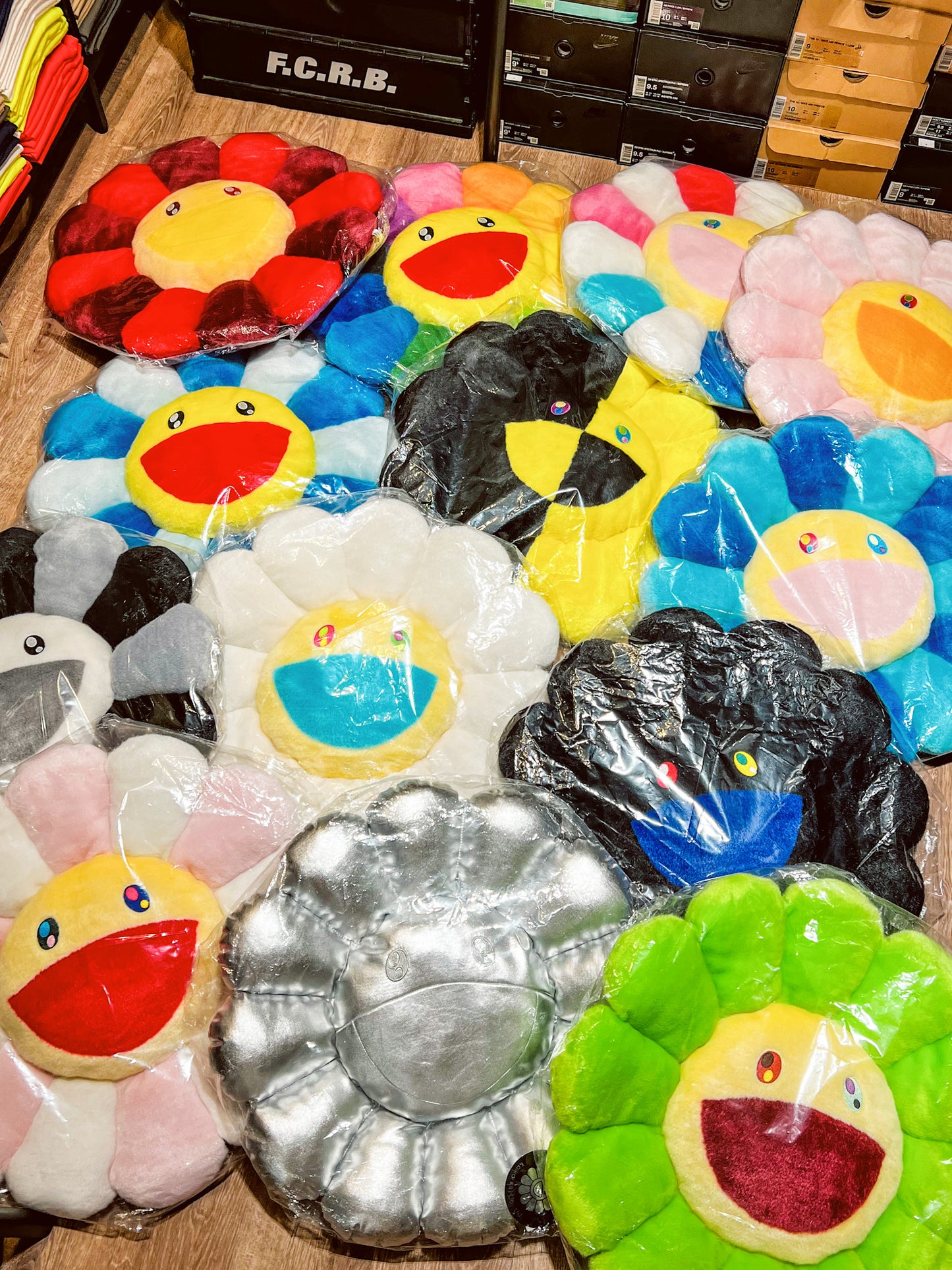 村上隆 Takashi Murakami Flower Cushion (60cm)