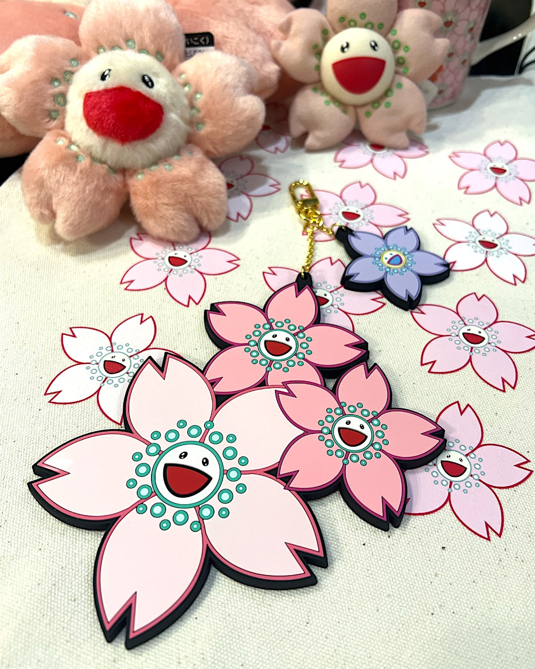 村上隆 Takashi Murakami Cherry Blossom Rubber Keyring