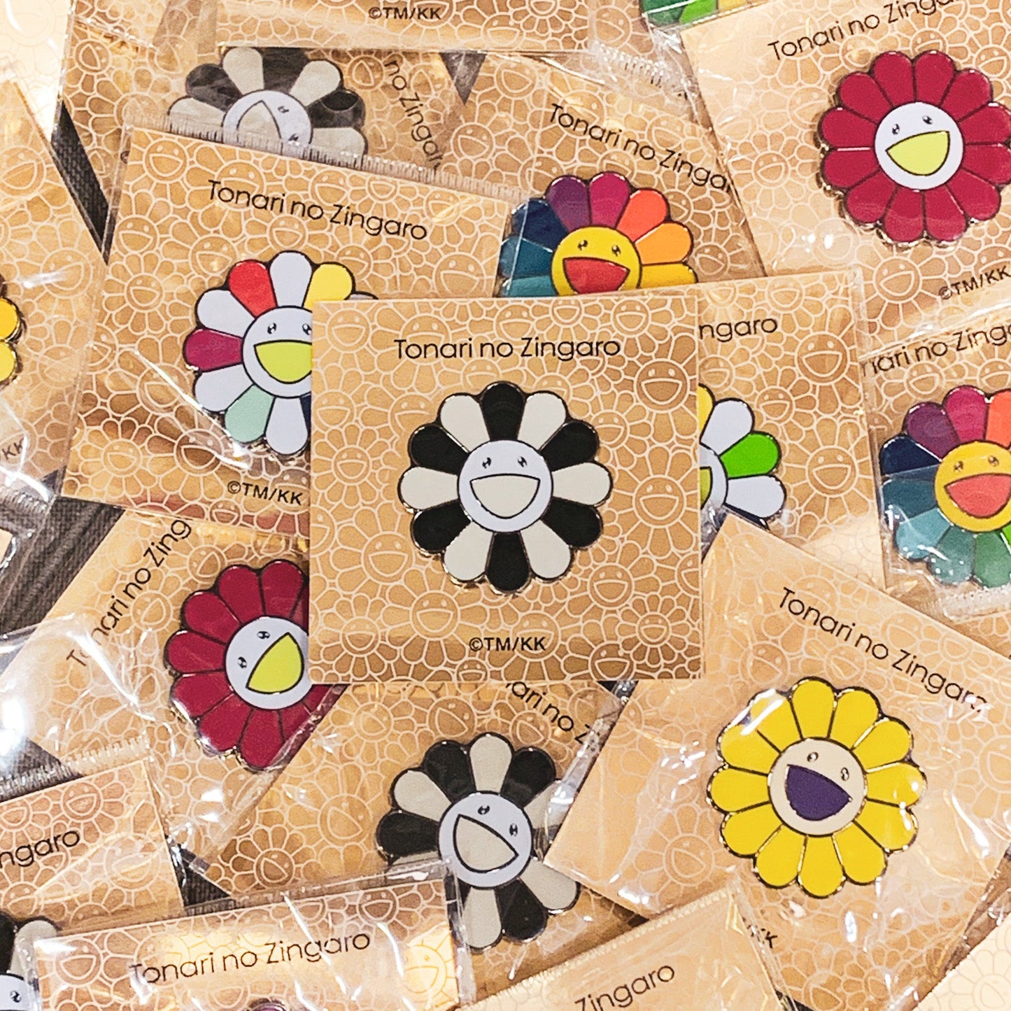 村上隆 Takashi Murakami Flower Metal Pin